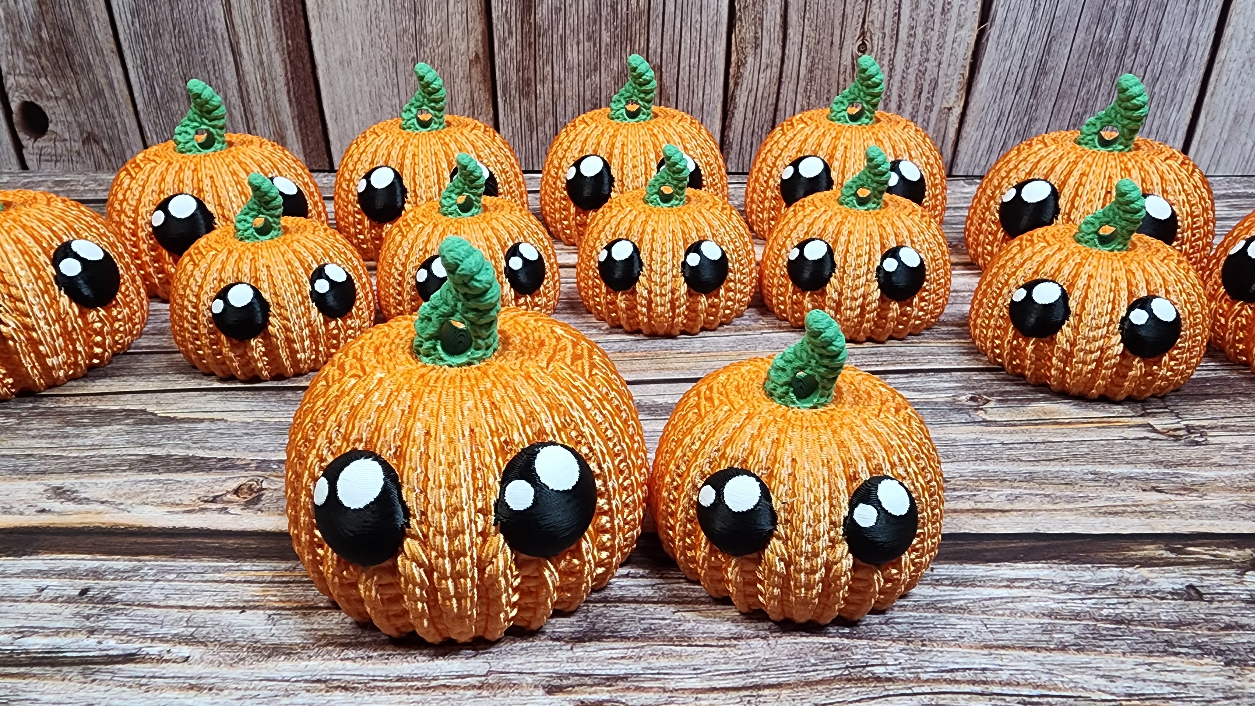 Crochet Pumpkins - Moving Feet - 3D Printed Fidget